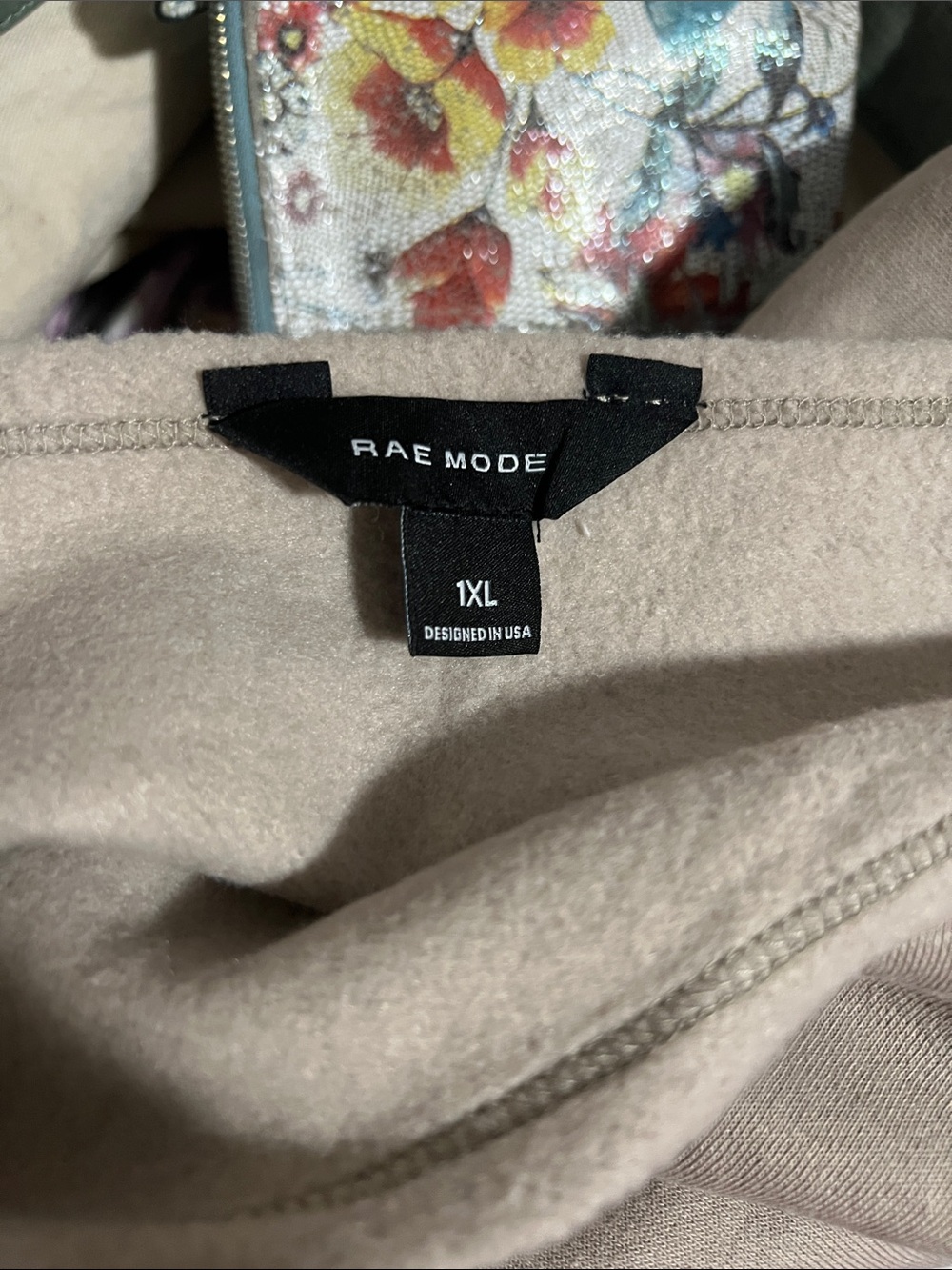 NWOT Rae Mode Sweatshirt 1X Tan